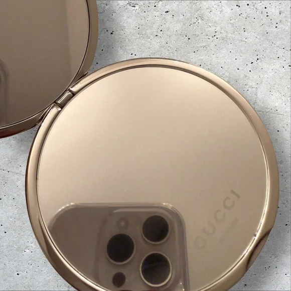 Gucci Beauty Compact Mirror - Picture 10 of 12